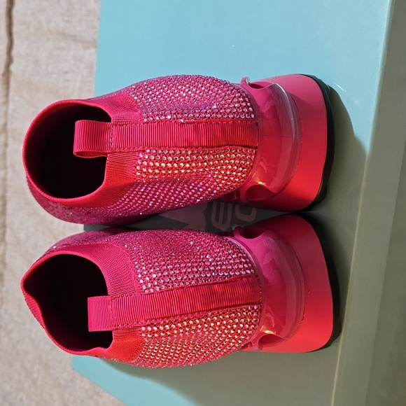 NIB BEAUTIFUL Fushia rhinestone sneakers - Picture 3 of 4